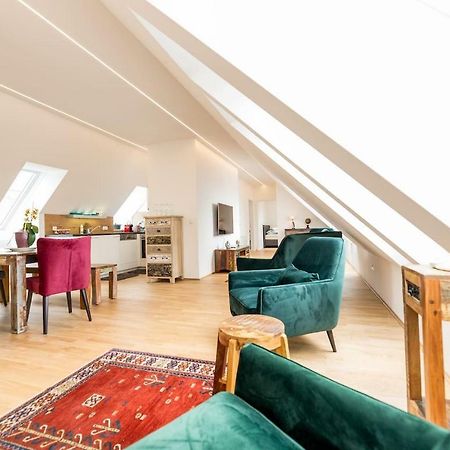 Grosse Dachgeschosswohnung Im Herzen Von Graz Luaran gambar